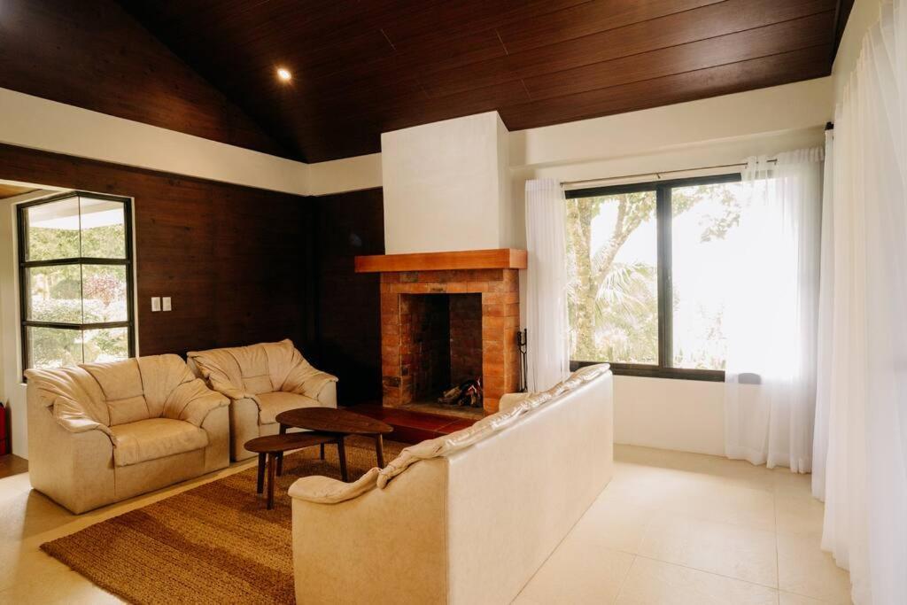 Grey Rock Mountain W/ Private Pool & Jacuzzi * Balamban