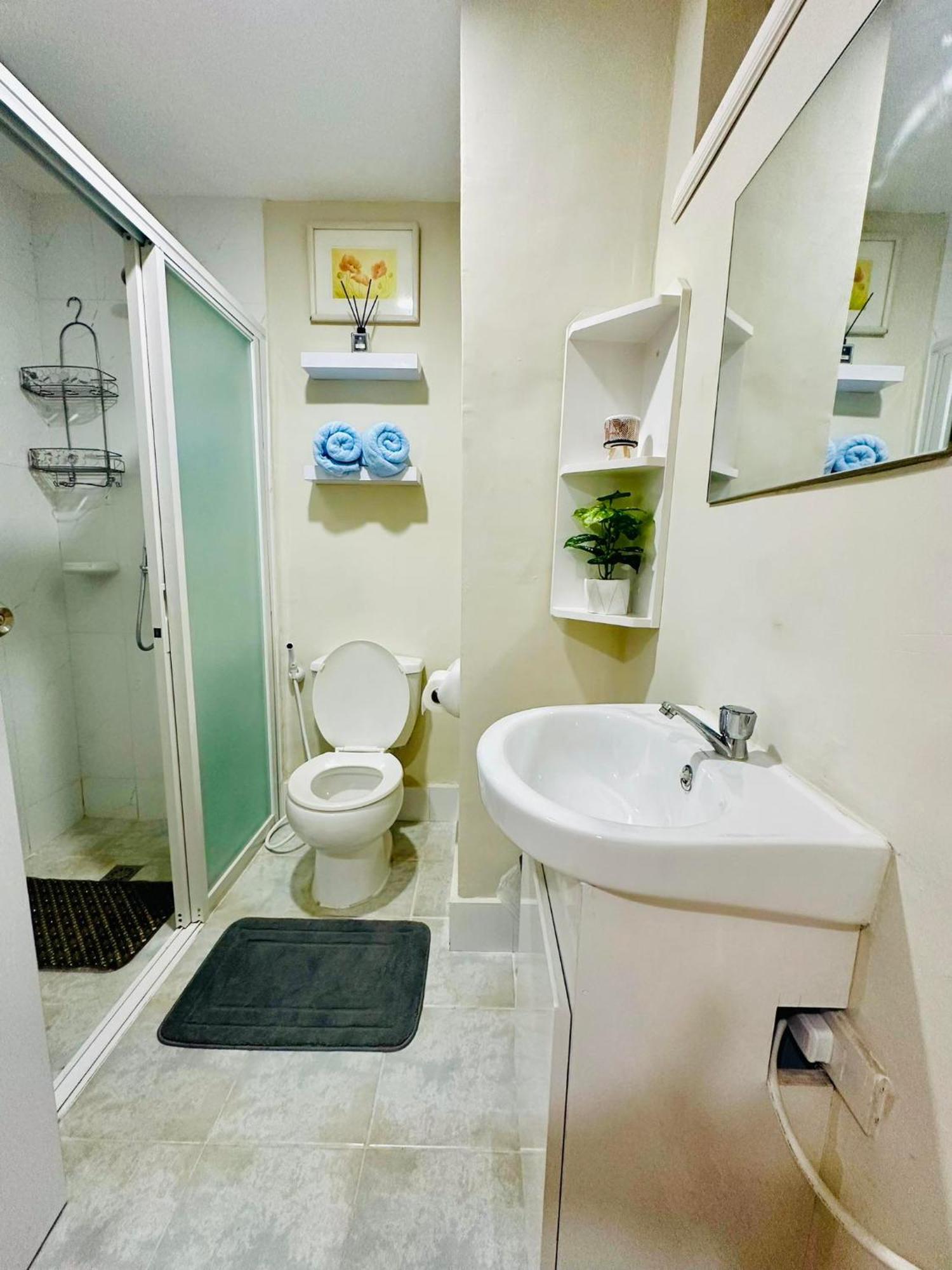 Sam's Nook-convenience And Relaxation Apartment