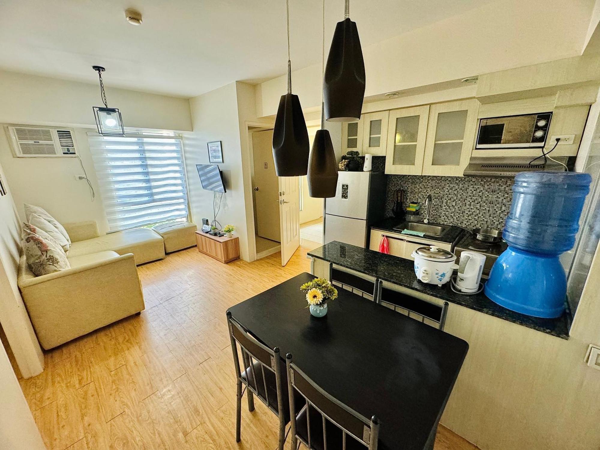 One- Bedroom Avida Tower 1 It Park Apartment *
