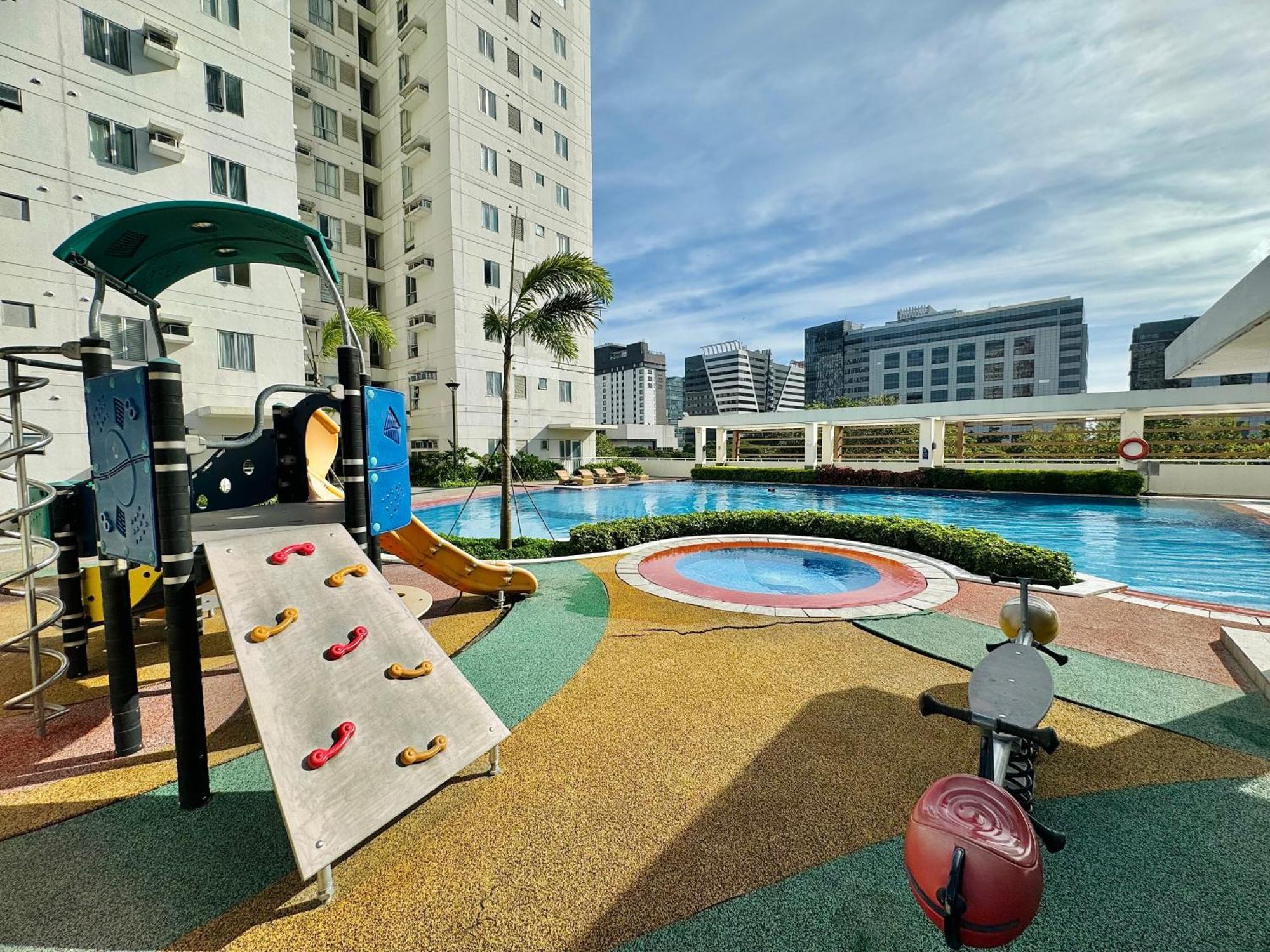 One- Bedroom Avida Tower 1 It Park * Cebu