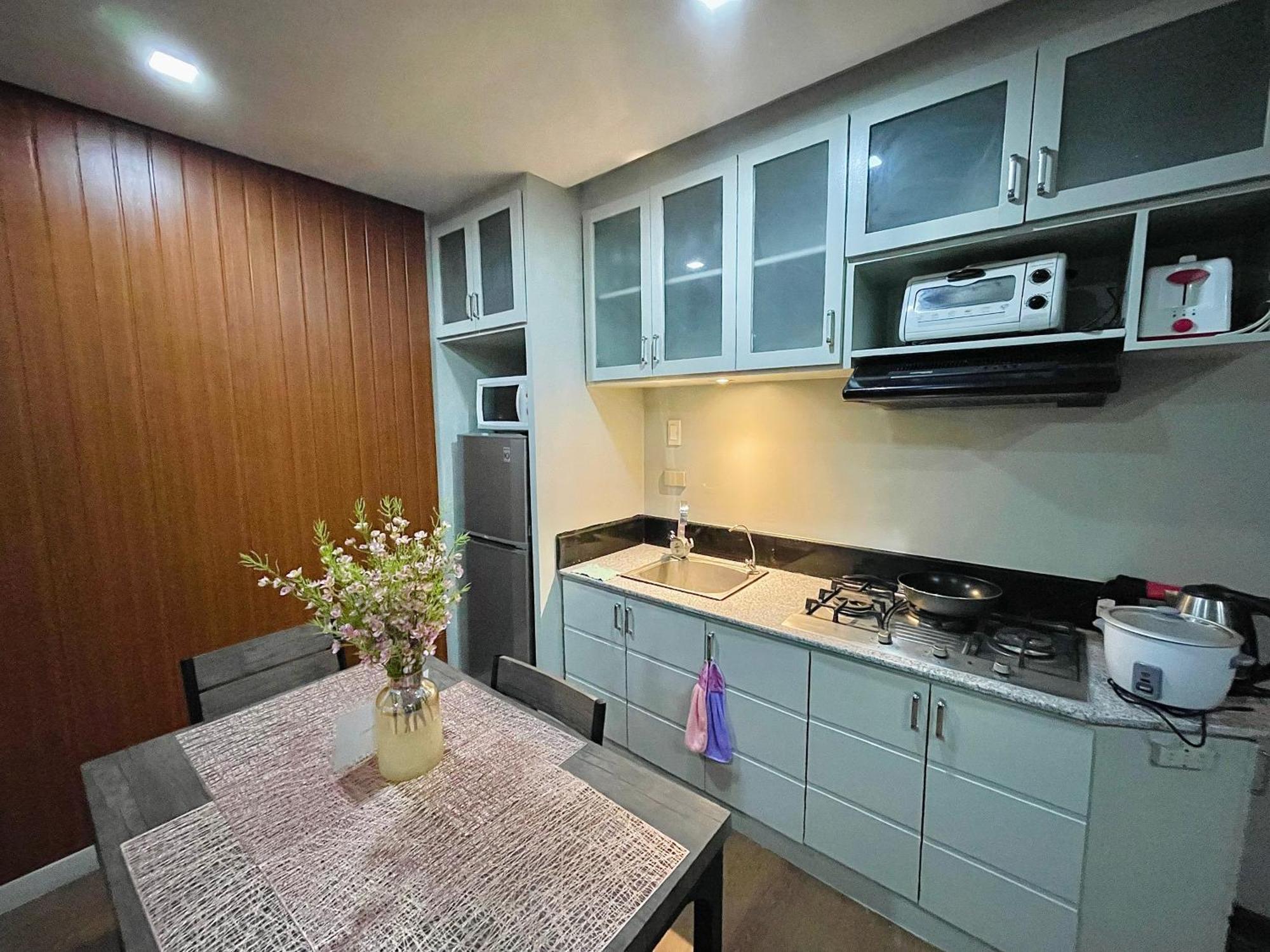 Apartment Spacious Appleone Equicom Ayala