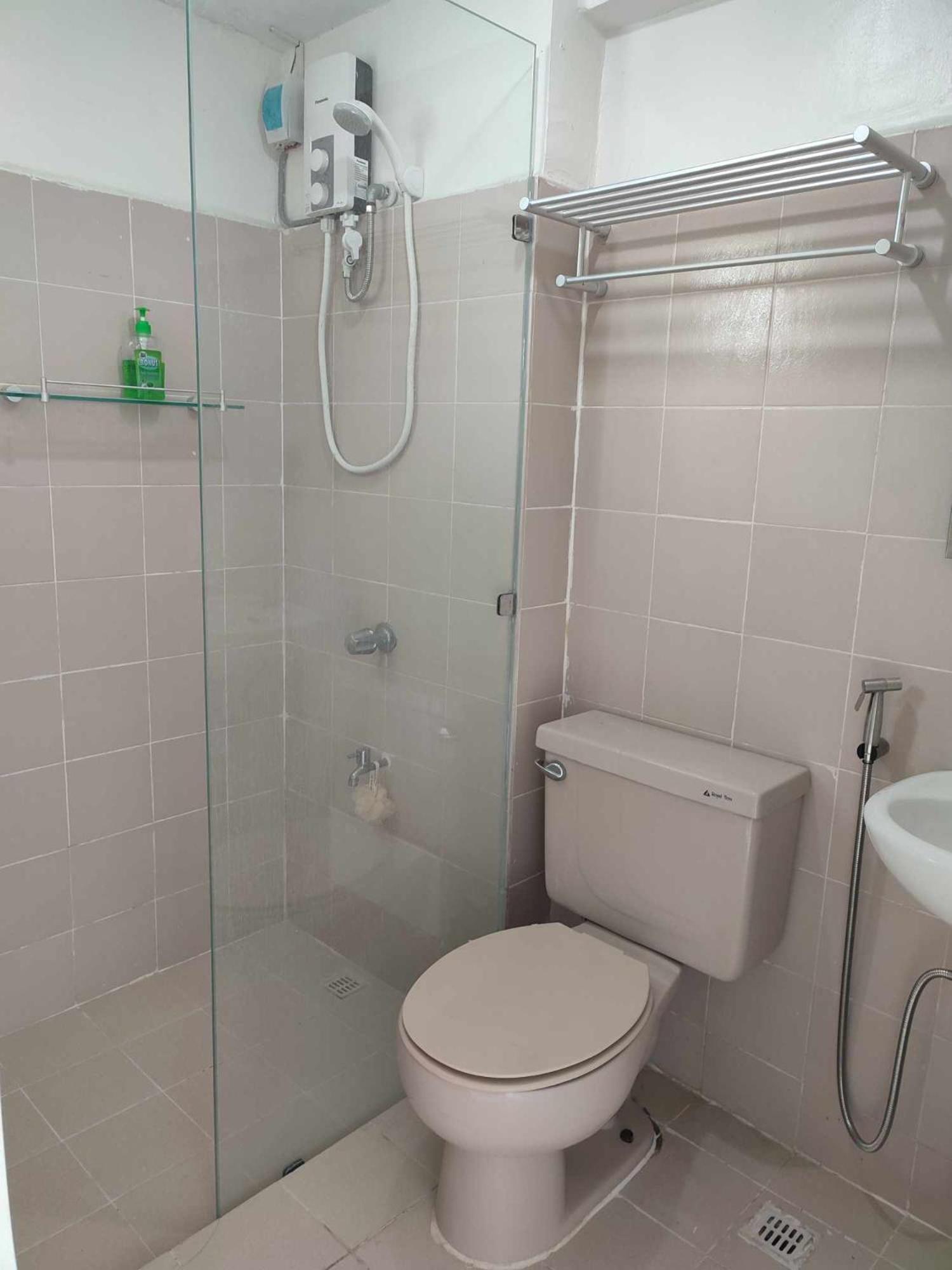 Prime Location - 3 Bedroom Unit Apartment Lapu-Lapu City
