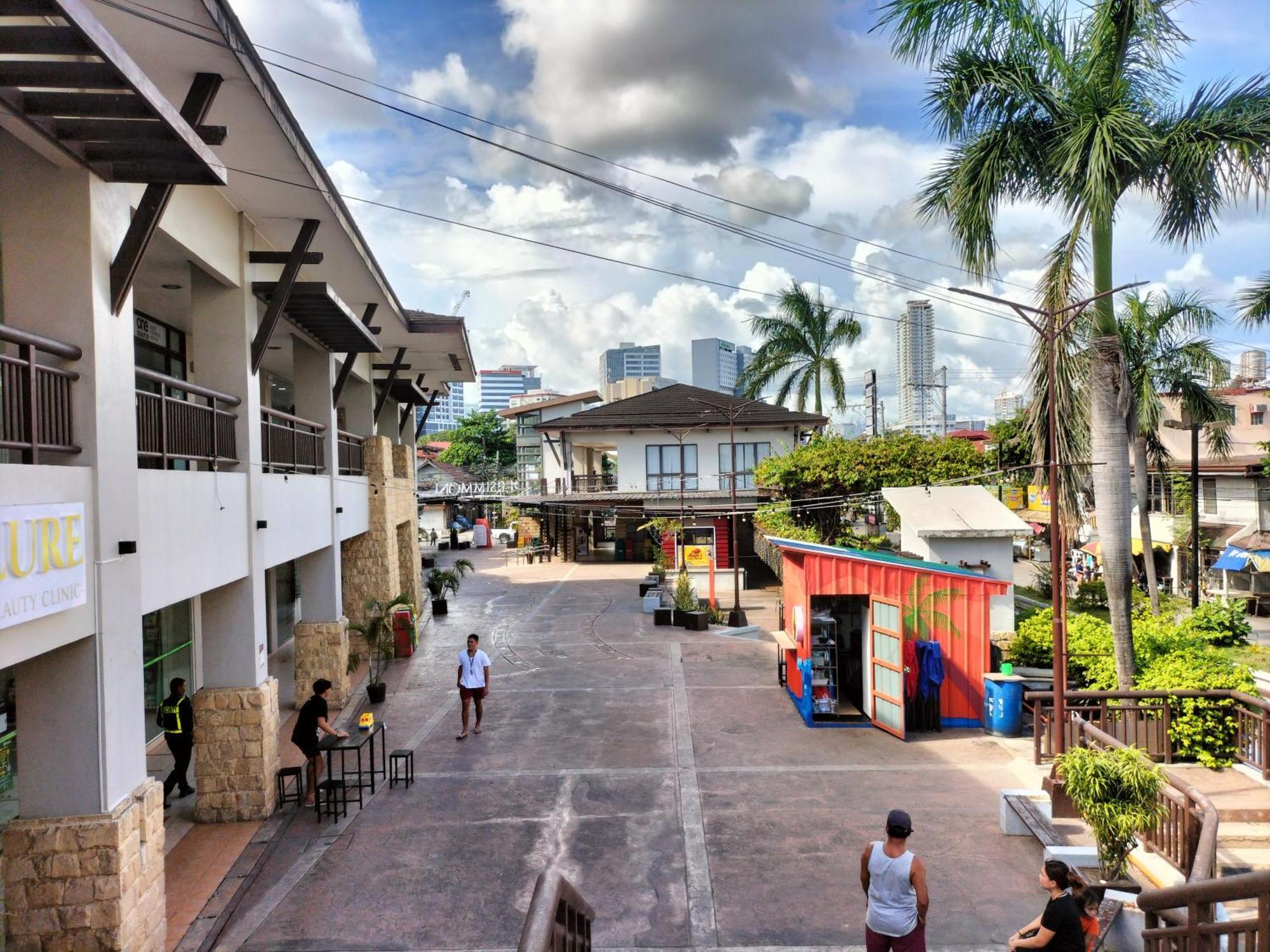 Cozy 1233 The Persimmon Near Sm And Ayala * Cebu