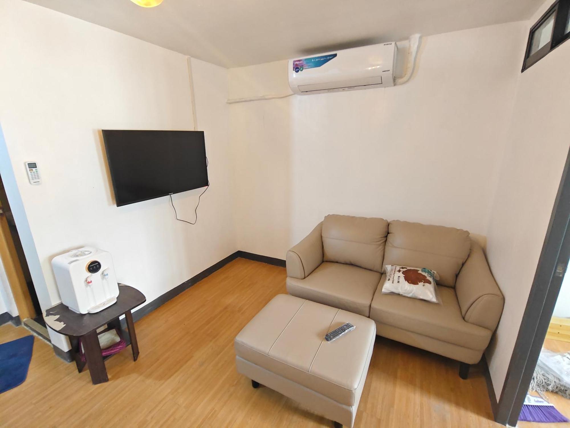 Cebu Urban Deca Homes B8 412 Apartment