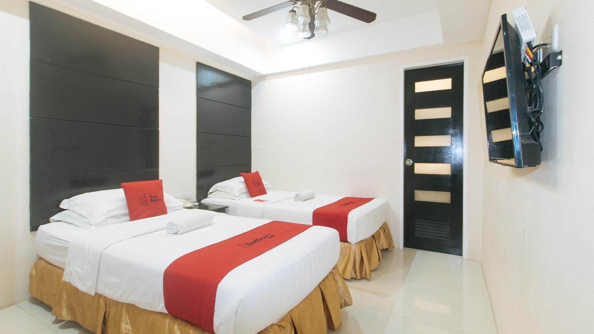 Hotel Reddoorz At Grand Apartelle Hernan Cortes Cebu