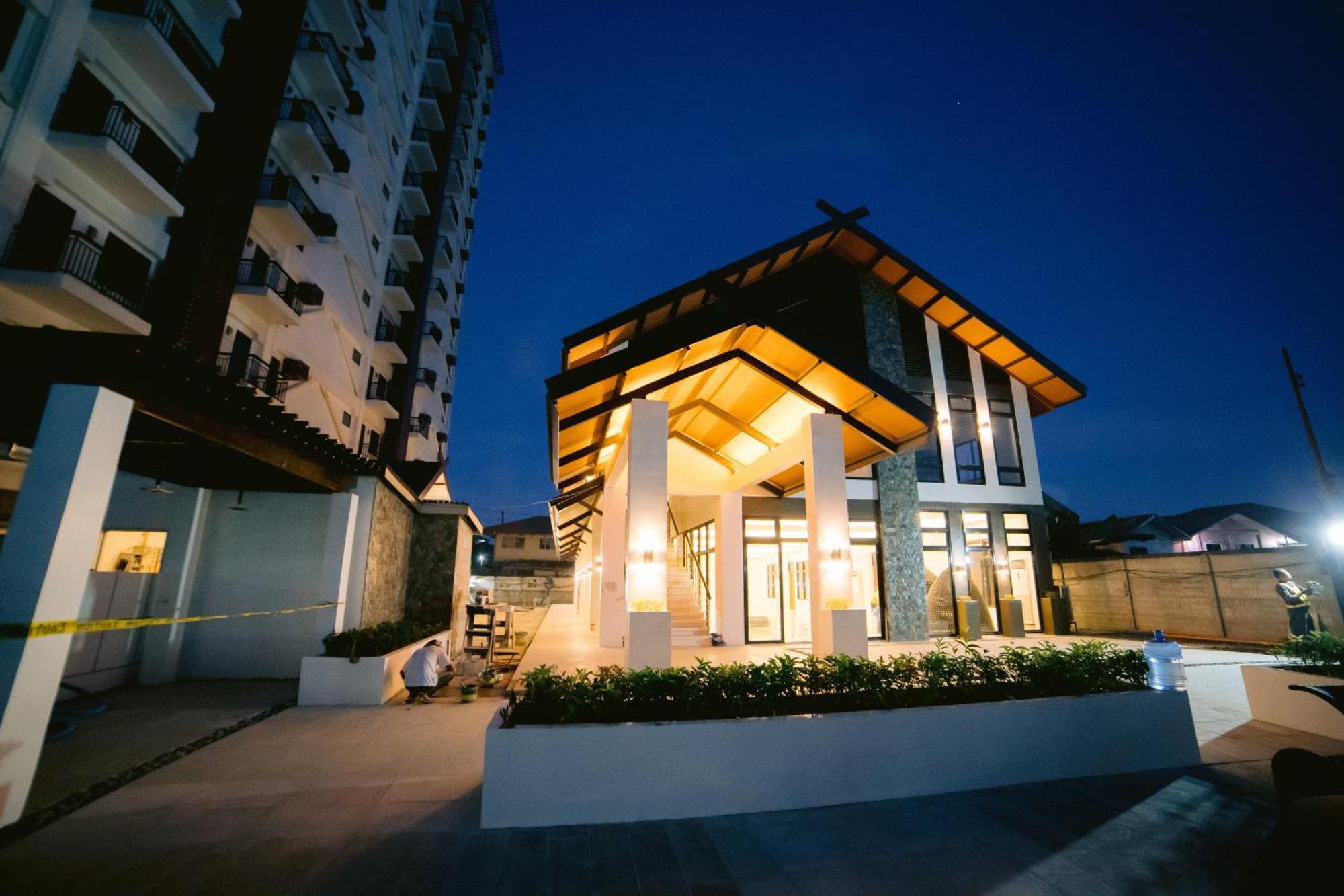 Royal Oceancrest Mactan Unit 1418 Apartment Sudtungan