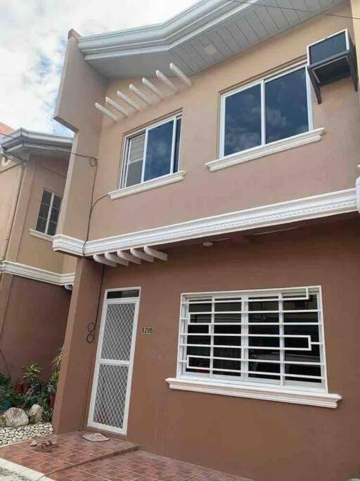 Marias Island Oasis Close To The Airport And Apartment Pajak