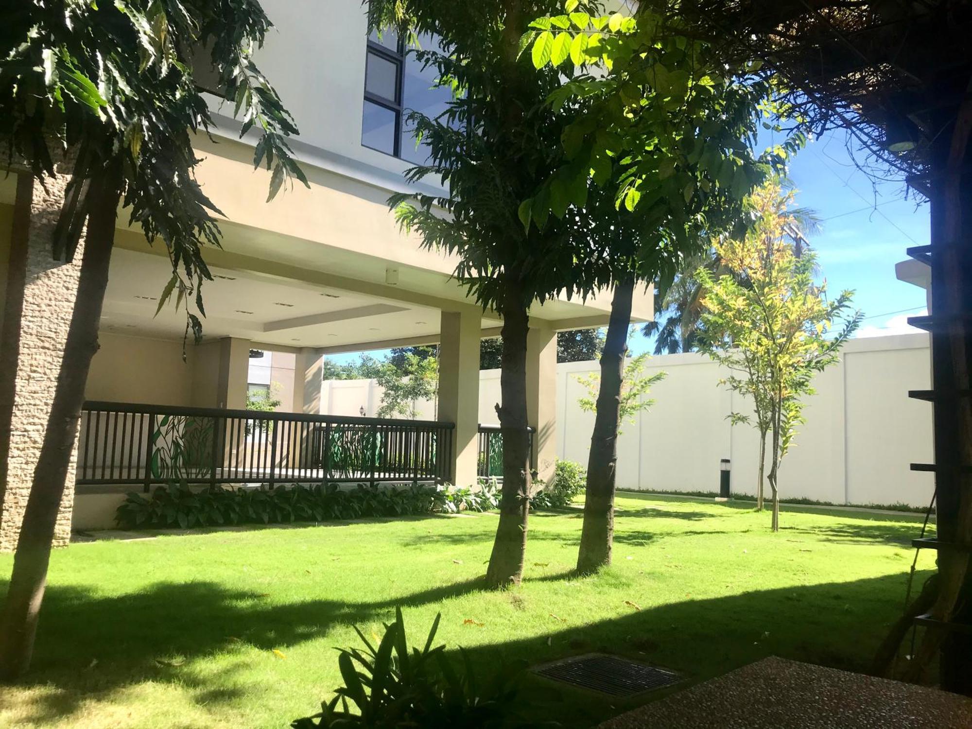 Persimmon B Aparthotel Cebu