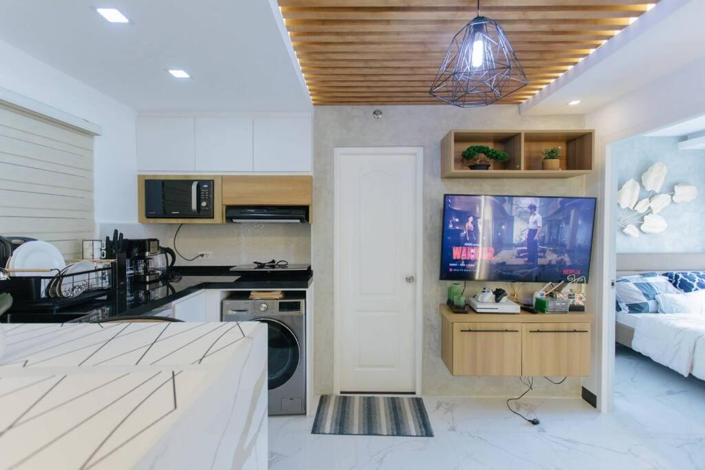 A2j Luxury 2br Near Il Corso & Sm Seaside Apartment