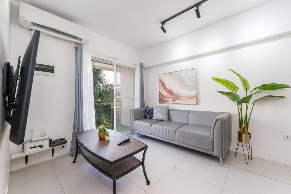 Apartamento Airport Express E-527, 2 Minutes To Airport,fast Wifi, Free Netflix *
