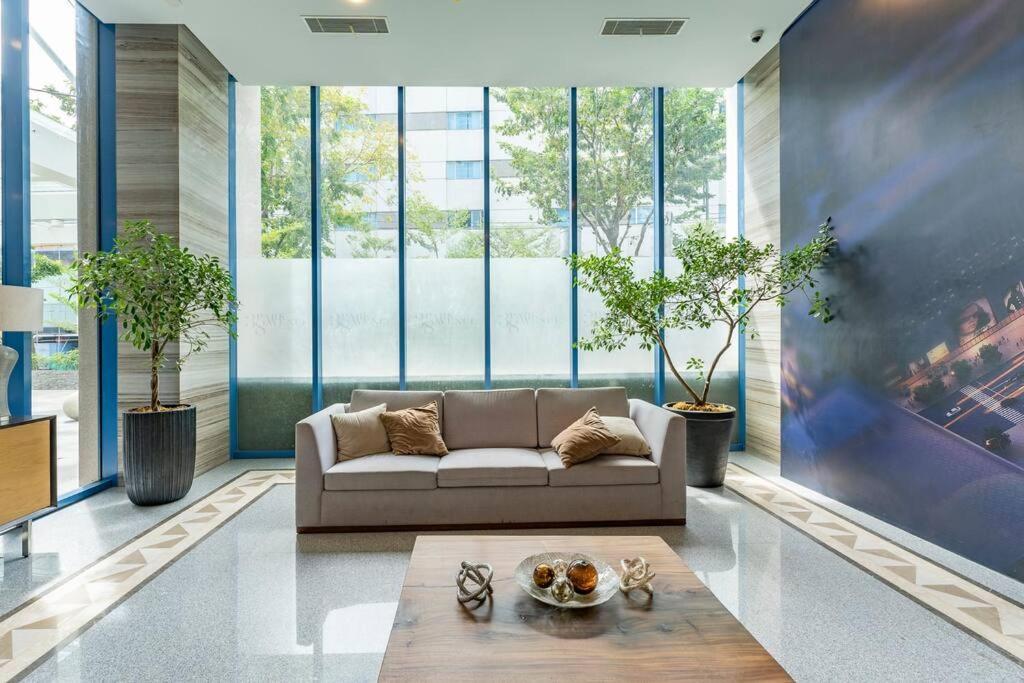 Apartment The Amber - Designer Unit In It Park,