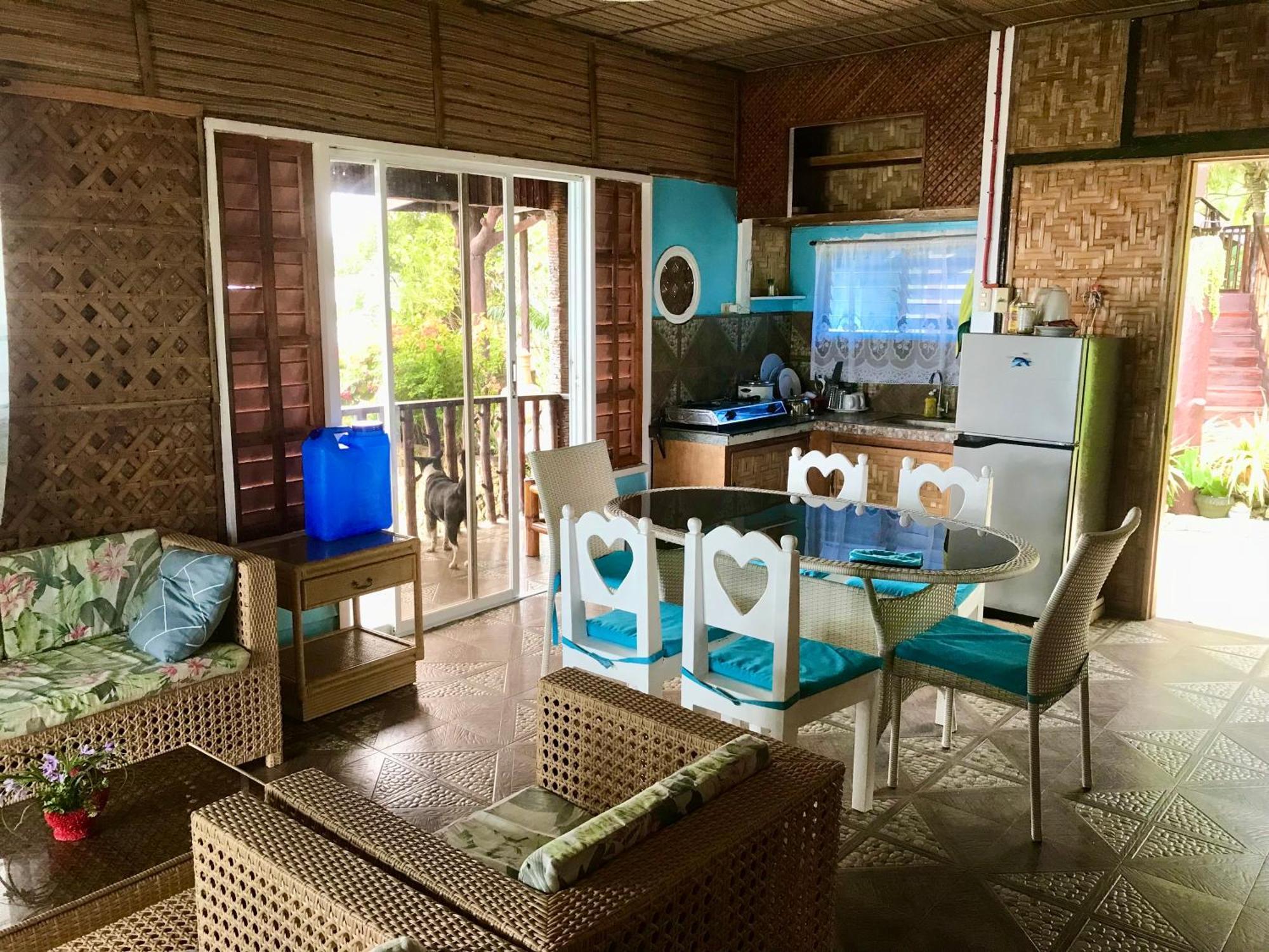 Apartment Camotes Cay Hideaway