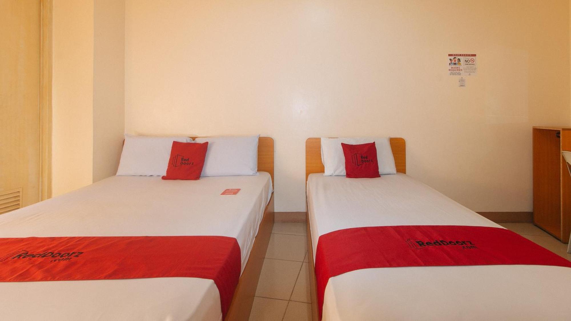 Reddoorz @ Asiana Hotel *