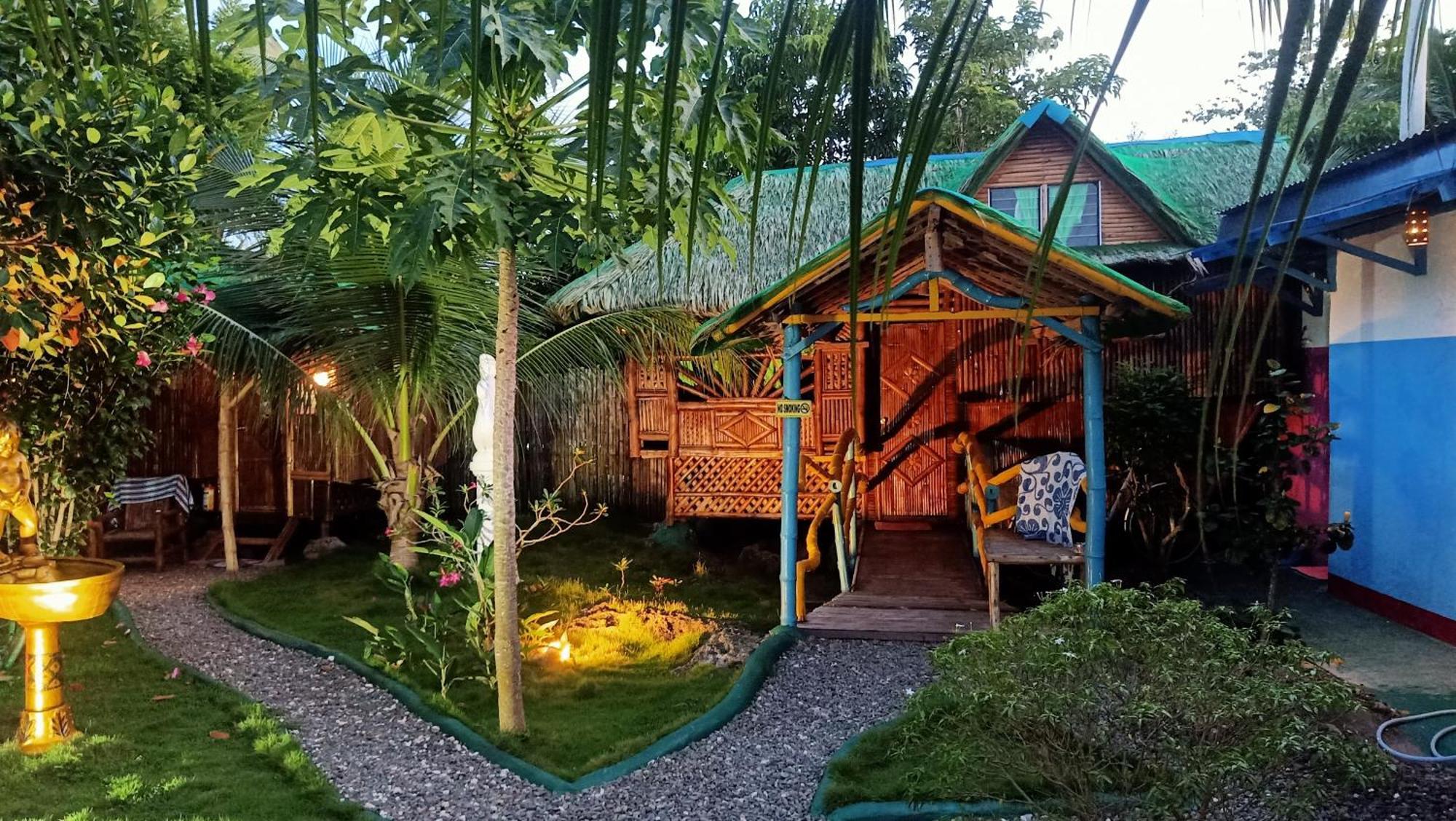 Bed & Breakfast Bamboo House / 2*