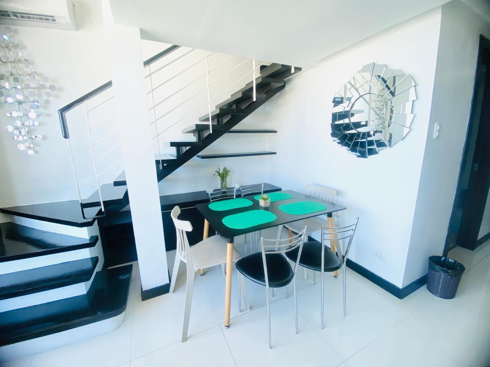Huge Lofts By P&j *