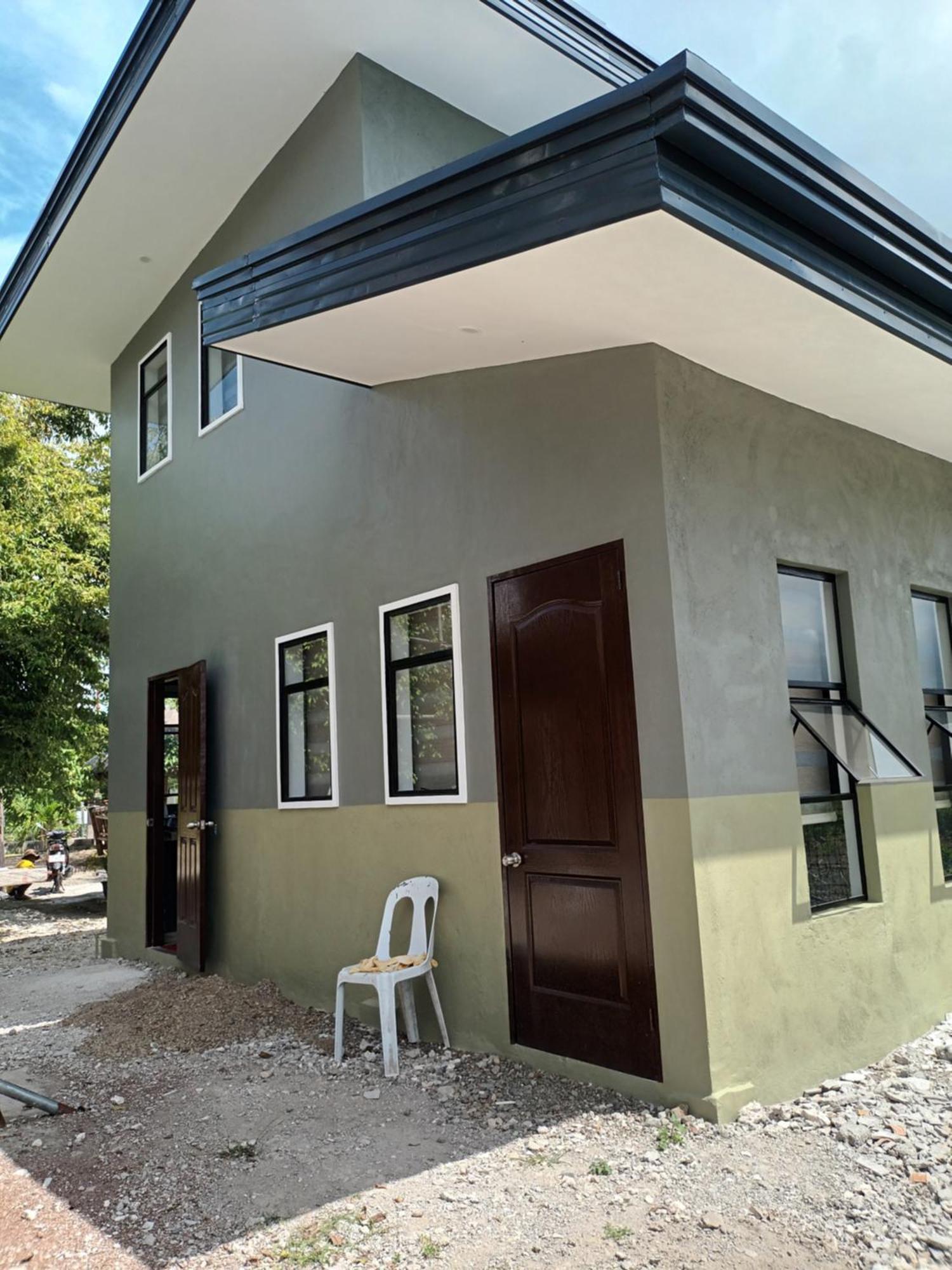 Hostel Grae's Apartelle *
