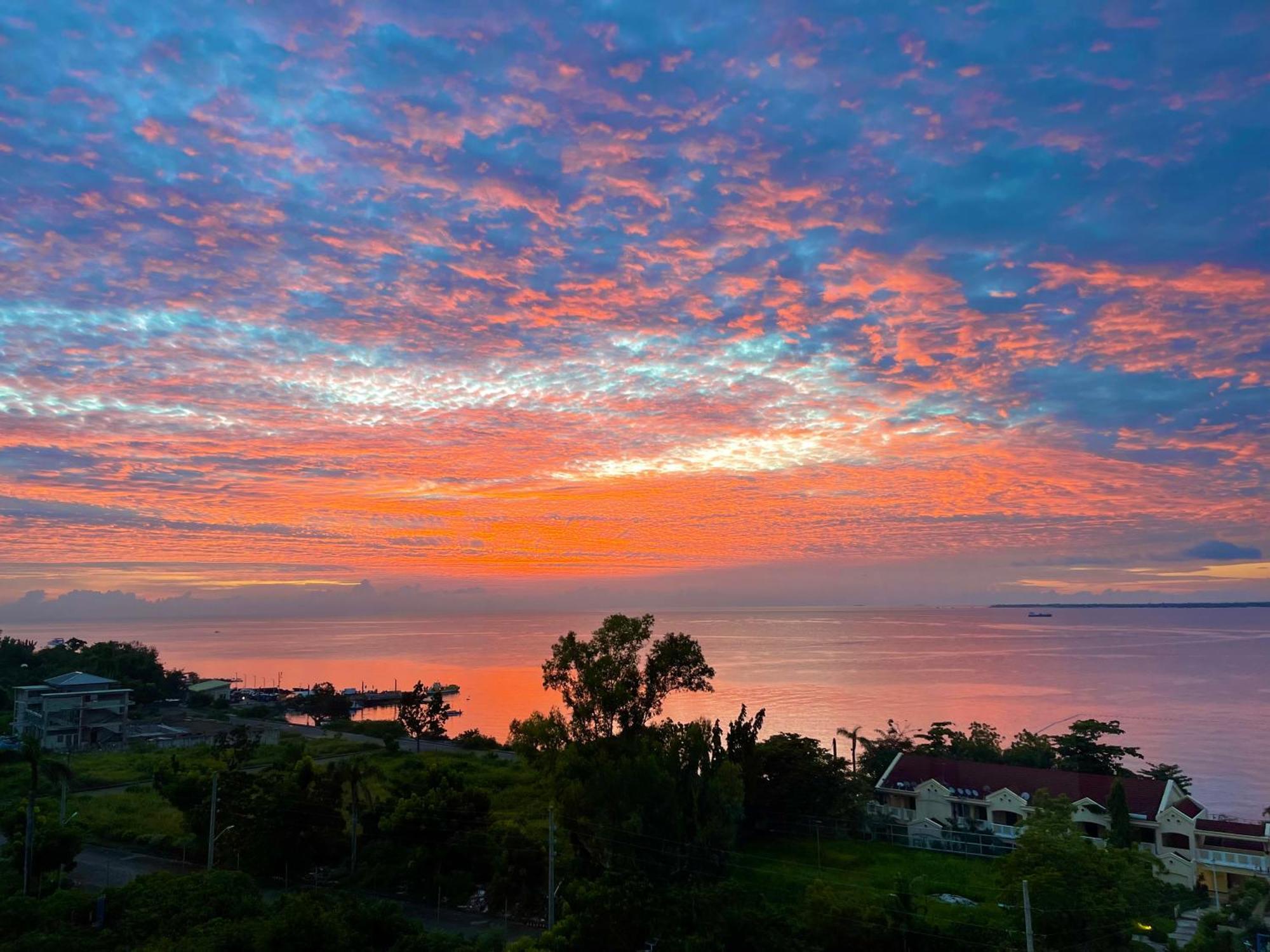 Oceanview Deluxe 1br La Mirada Lapu-Lapu City