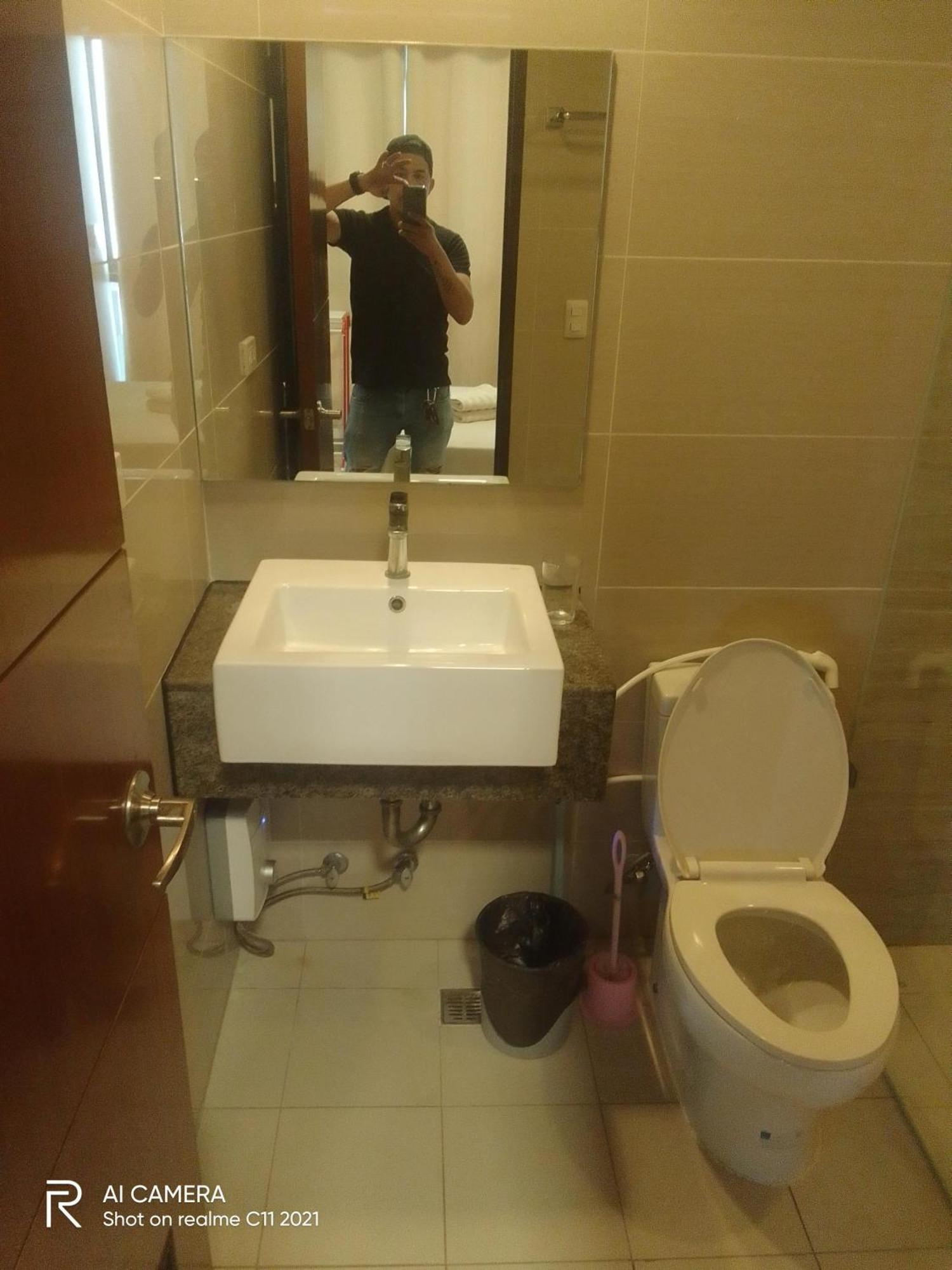 Mactan Newtown One Manchester Palace *