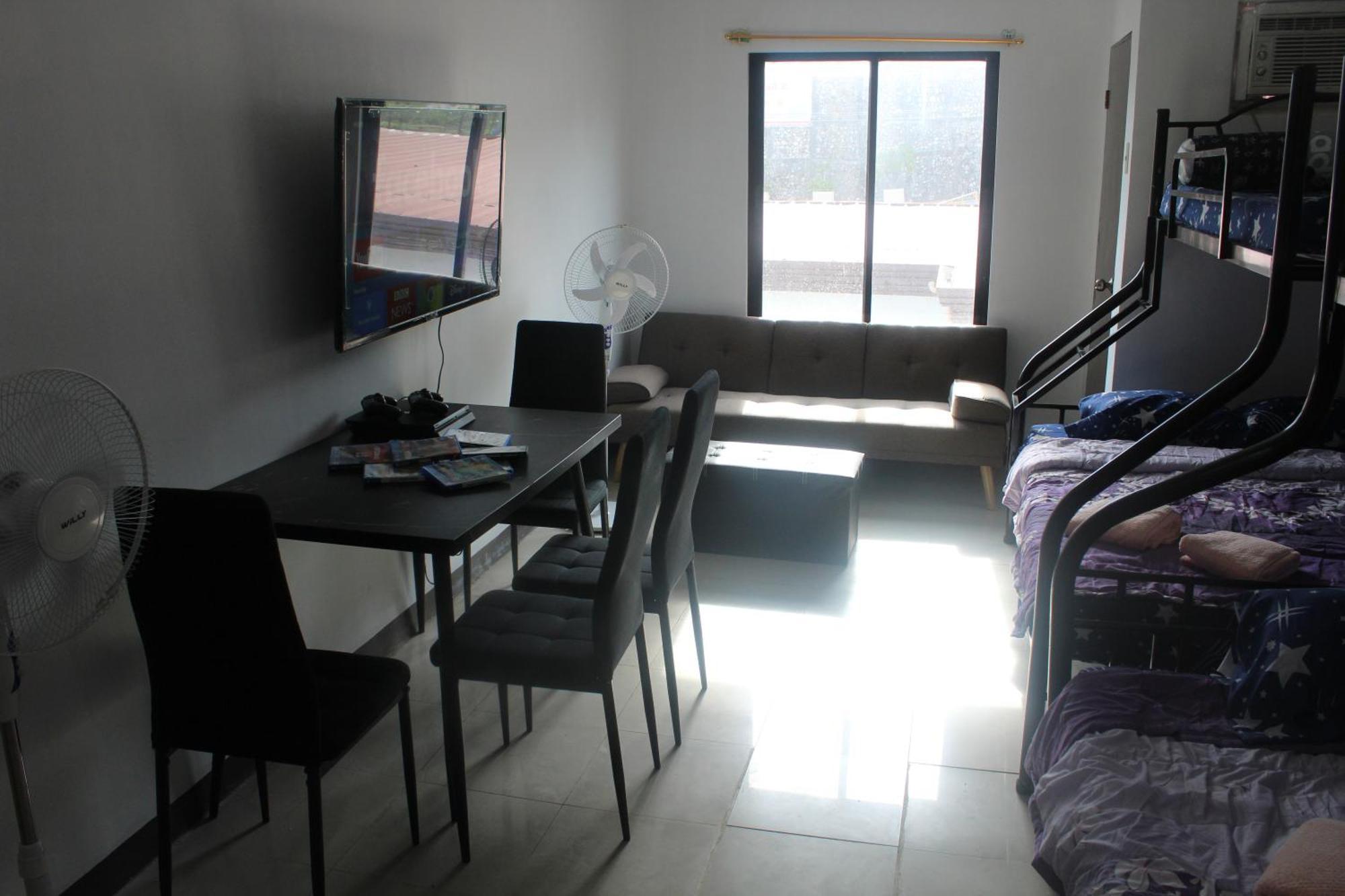 Big Studio, New Furniture, 8 Pax *
