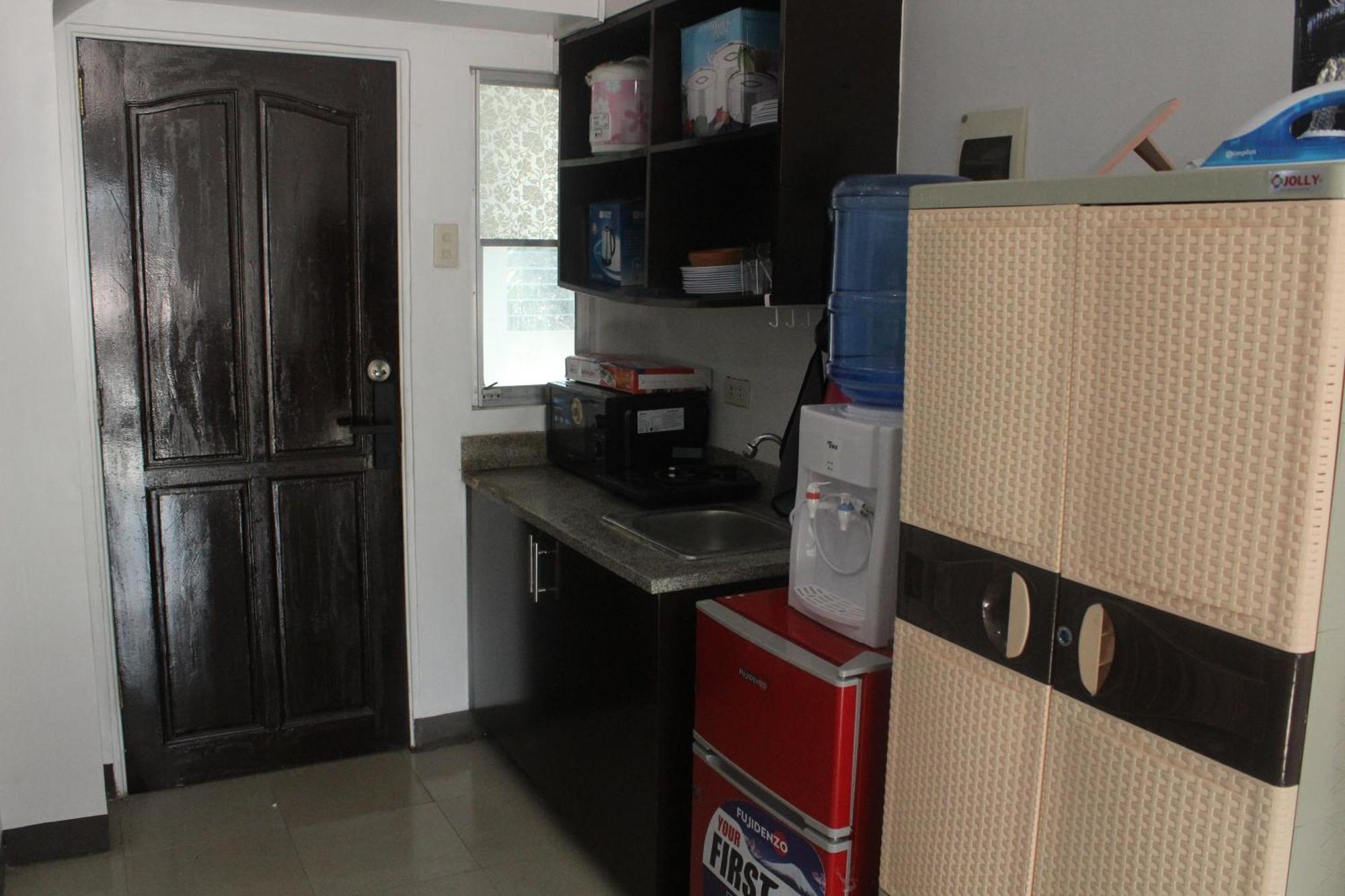 Big Studio, New Furniture, 8 Pax Cebu