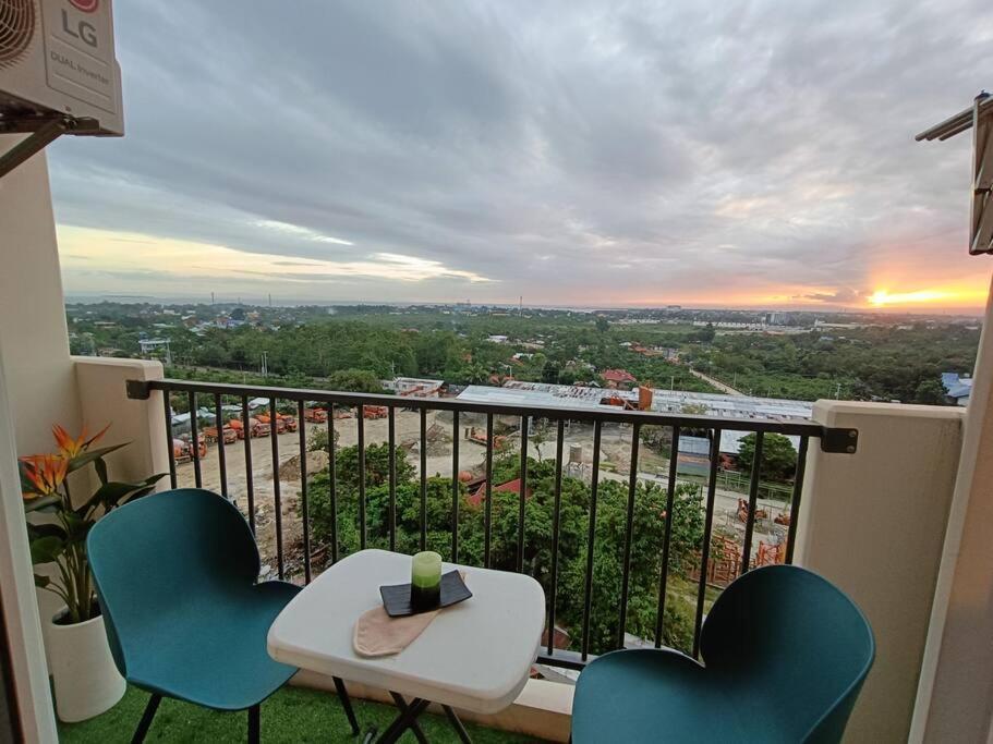 Happyhomes The Persimmon Studio-mabolo *