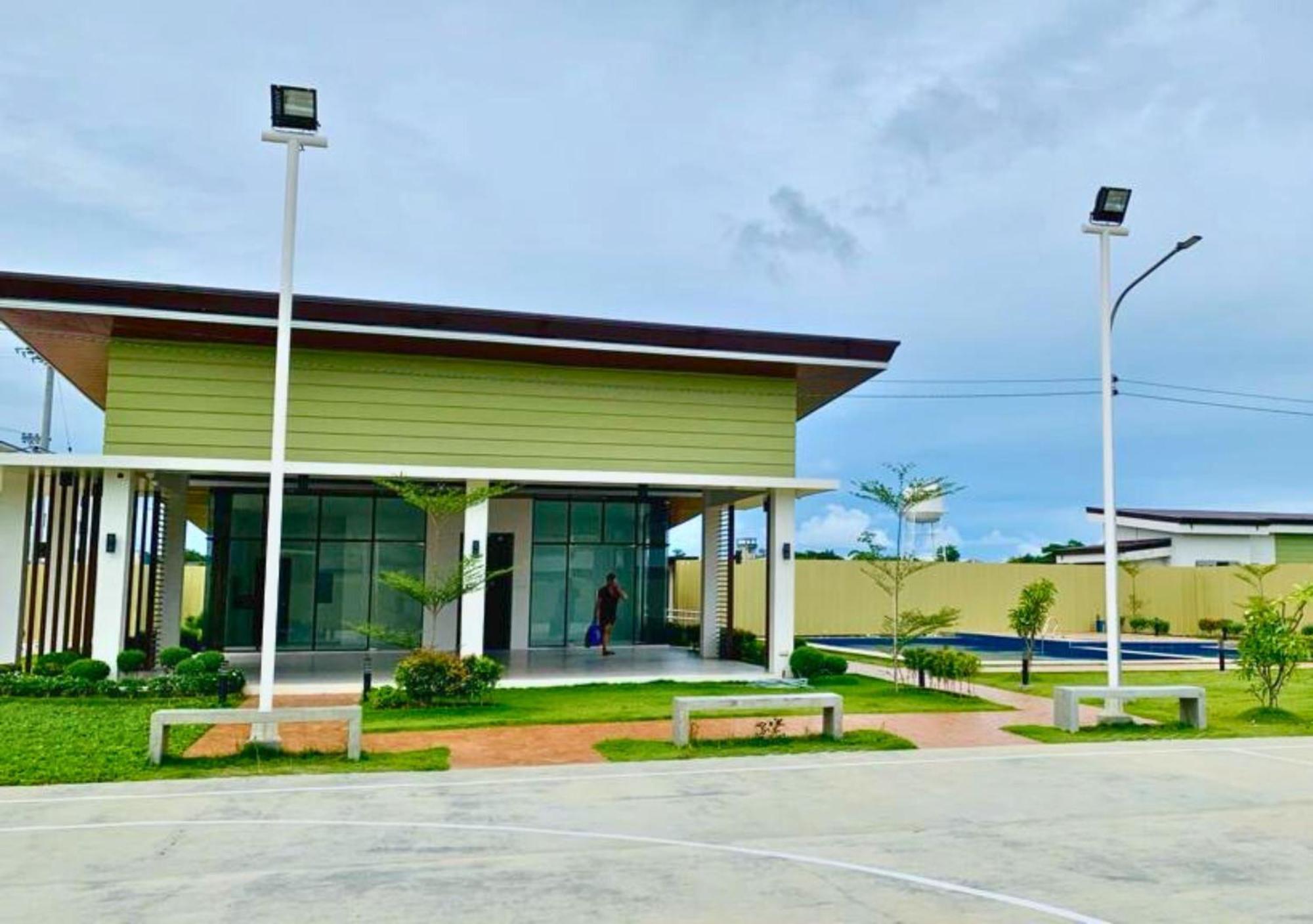 Apartment Renovated Furnished Near Airport, Malls And School