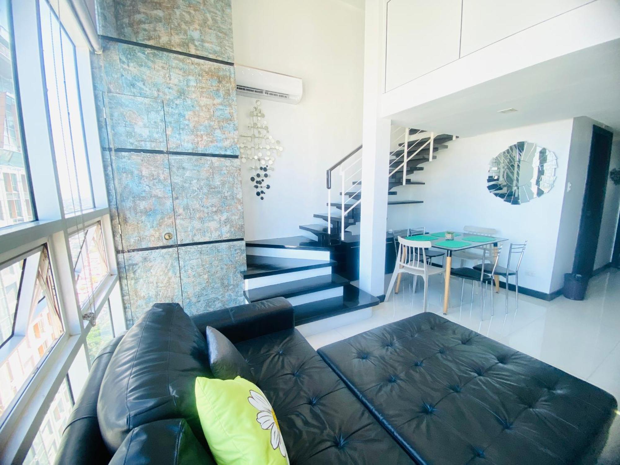 Huge Lofts By P&j Apartment Cebu