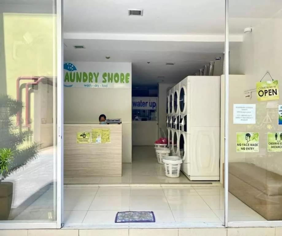 8c Unit With Free Wifi Pool And Gym * Mandaue City