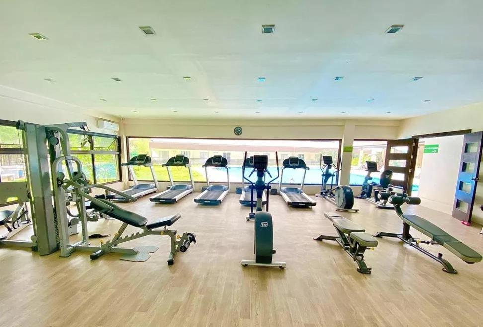 Apartment 8c Unit With Free Wifi Pool And Gym