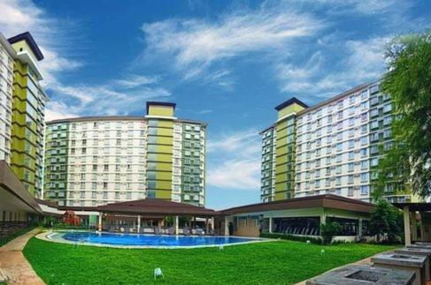 8c Unit With Free Wifi Pool And Gym Apartment Mandaue City
