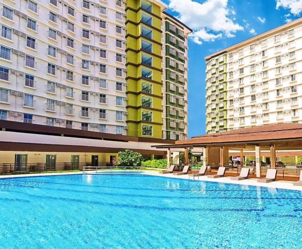 8c Unit With Free Wifi Pool And Gym