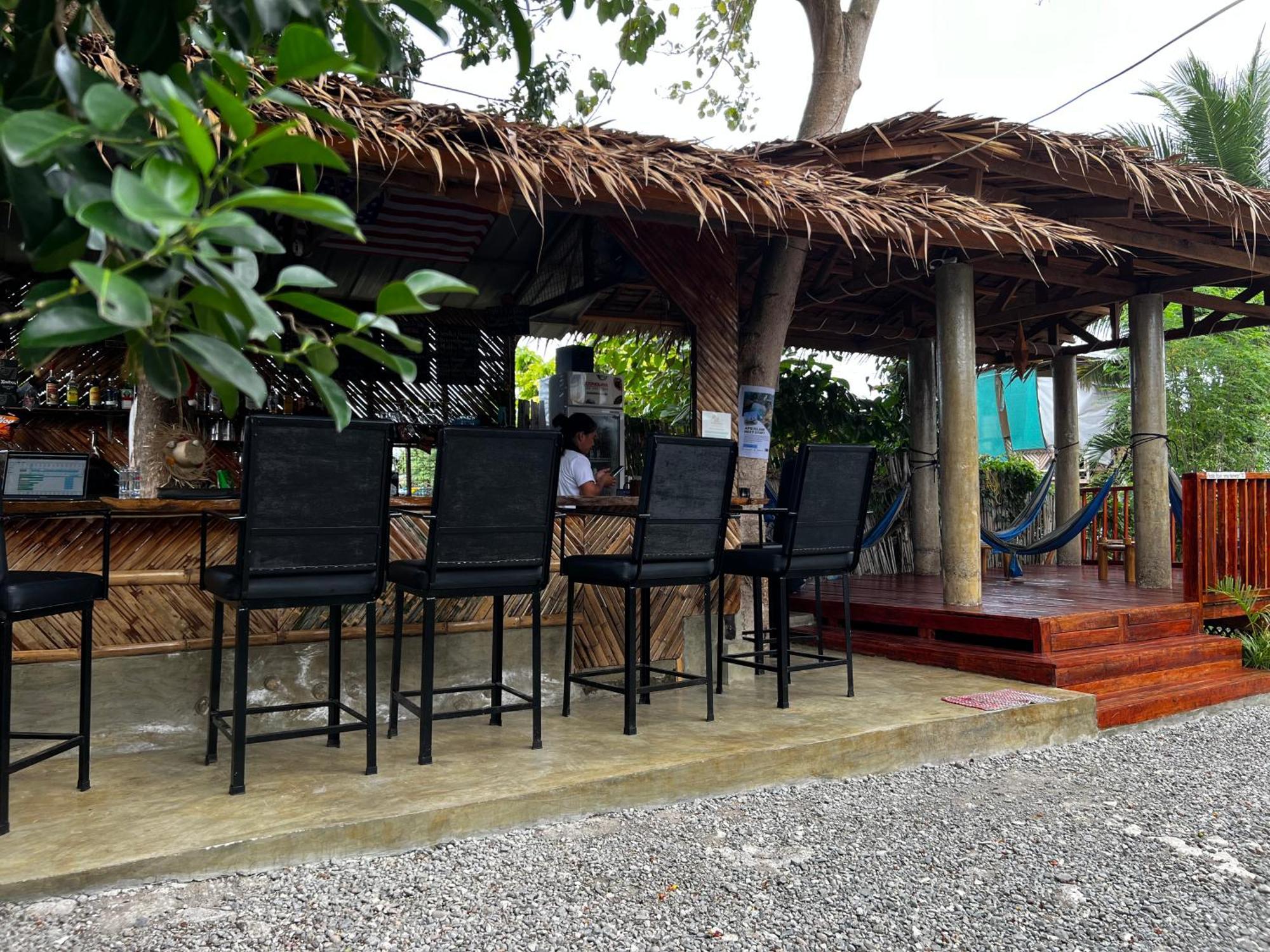 Albergue The Backyard Moalboal