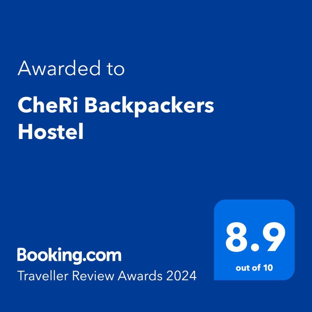 Cheri Backpackers * Moalboal