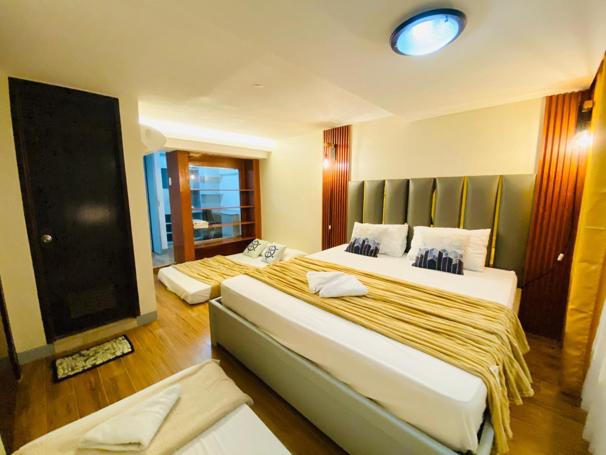 Apartment Huge Lofts By P&j