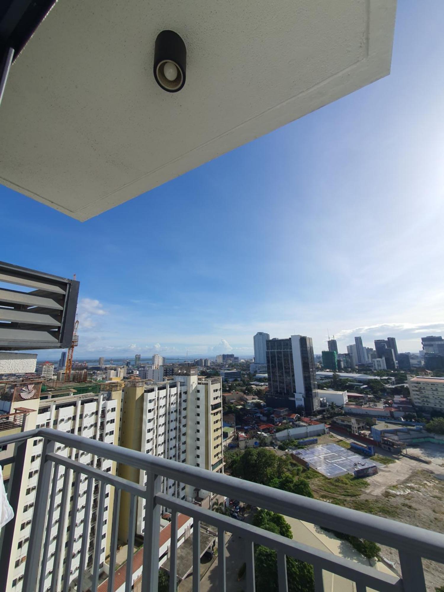 Arlowes At 20f Grand Residences *