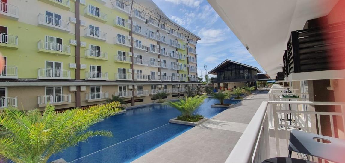 Apartamento Jc Spacerentals 127b Amani Grand Residences, Balcony Pool View, Ground Floor, 5 Mins Frm Airport, Free Wifi, Netflix Lapu-Lapu City
