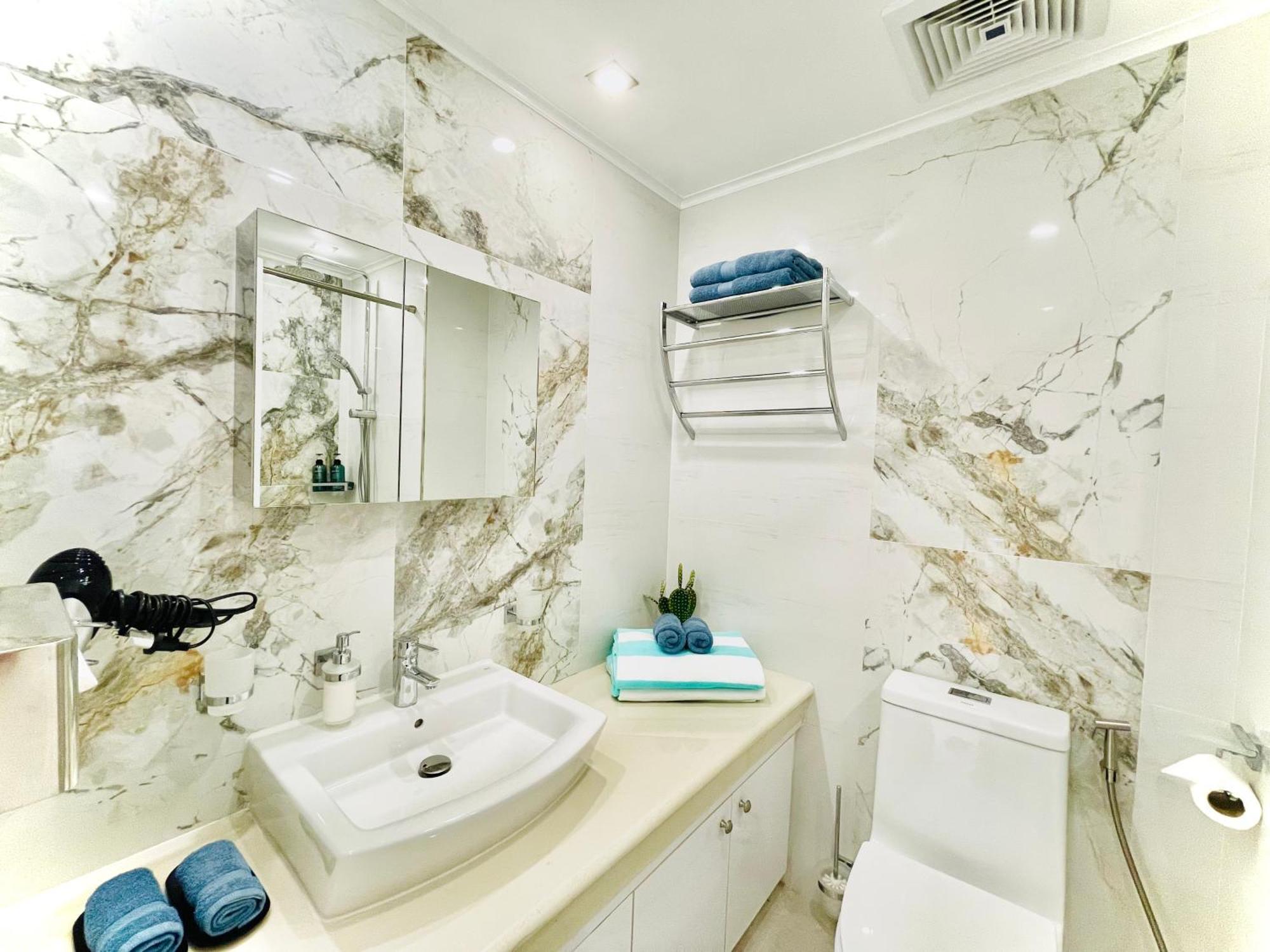 Apartment Sophisticated Oceanview Studio In La Mirada *