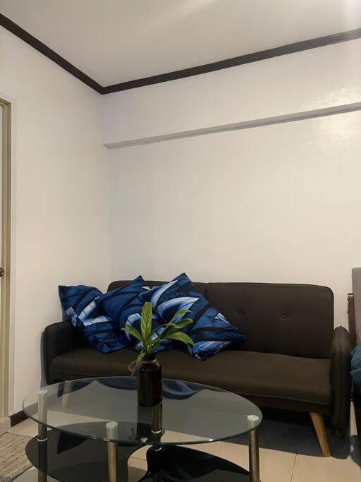 The Bachelor's At Mactan Airport Apartment