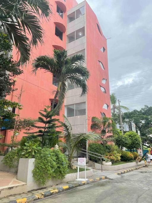 The Bachelor's At Mactan Airport Apartment Lapu-Lapu City