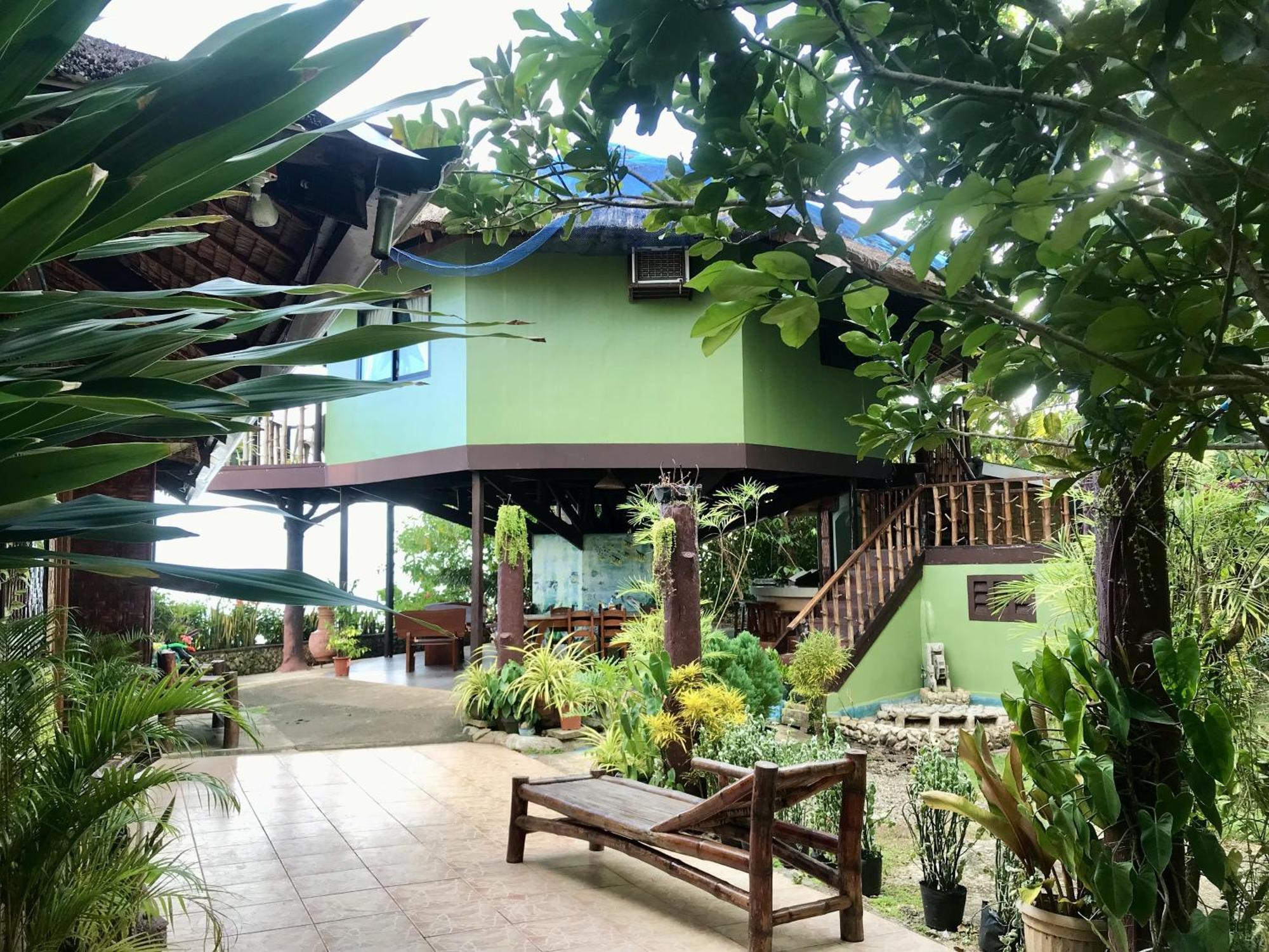 Camotes Cay Hideaway Apartment