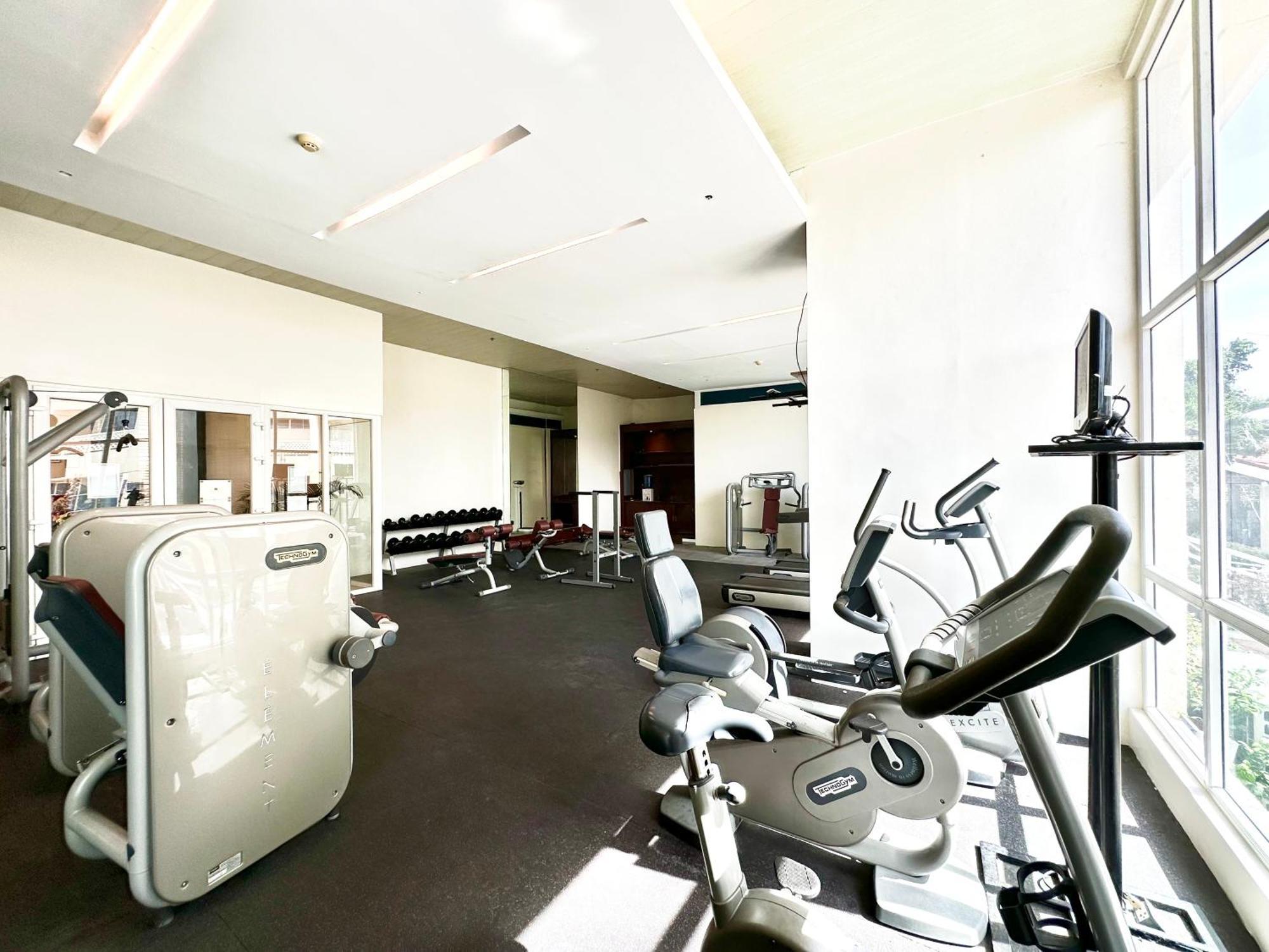 Apartment Sophisticated Oceanview Studio In La Mirada *