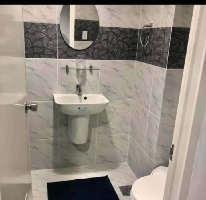 Glojam Residences *