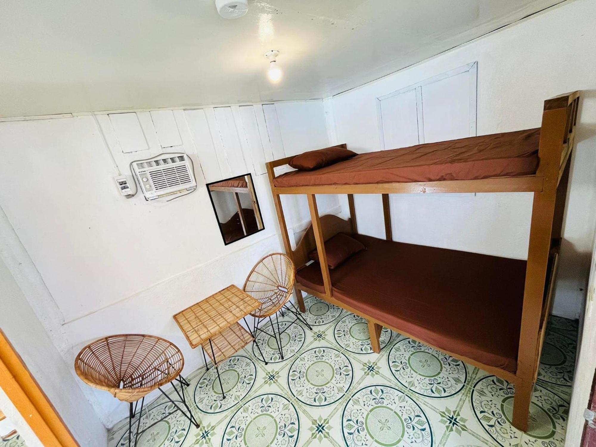 Hostel Seaside *