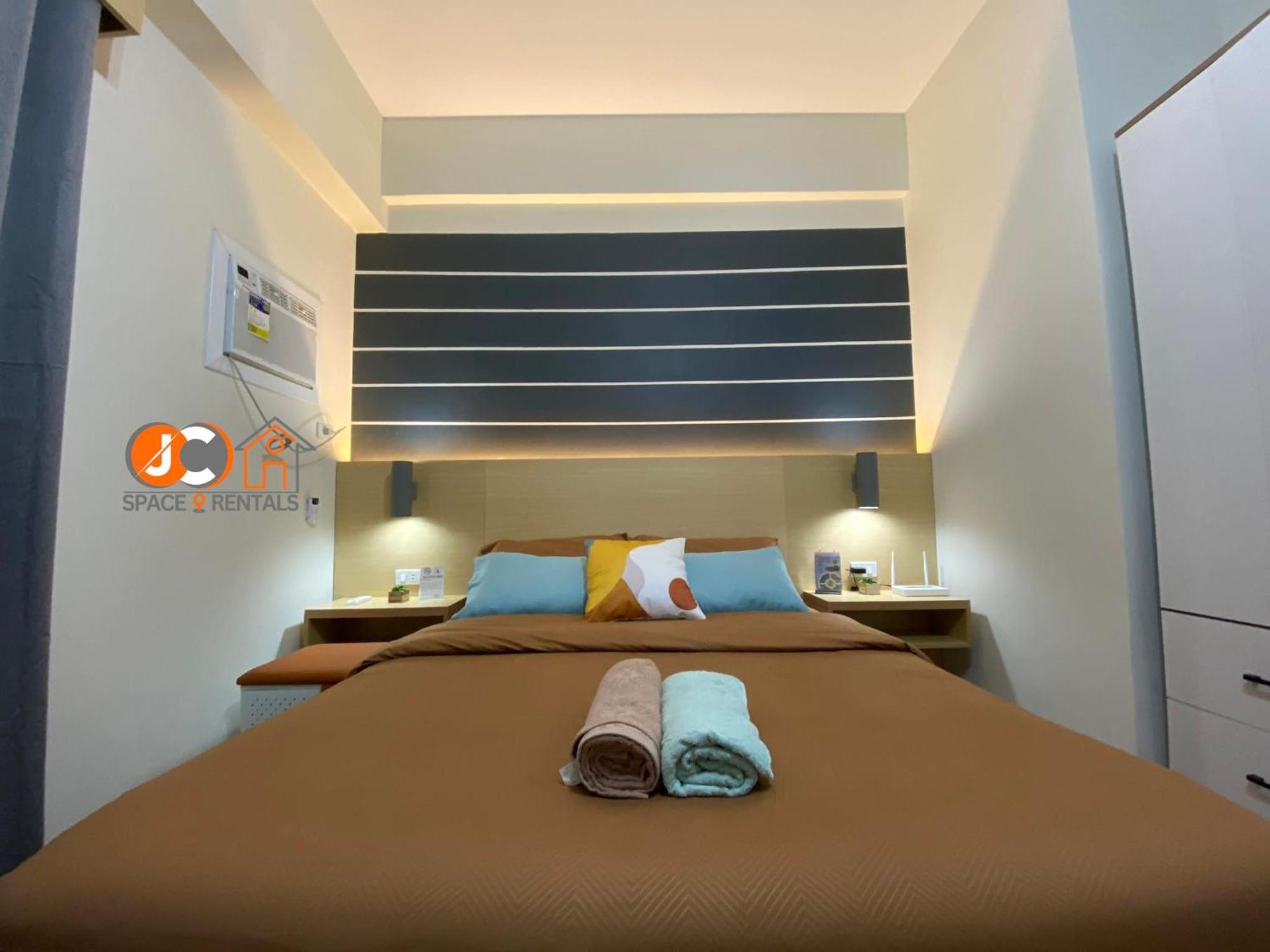 Jc Spacerentals 127b Amani Grand Residences, Balcony Pool View, Ground Floor, 5 Mins Frm Airport, Free Wifi, Netflix * Lapu-Lapu City