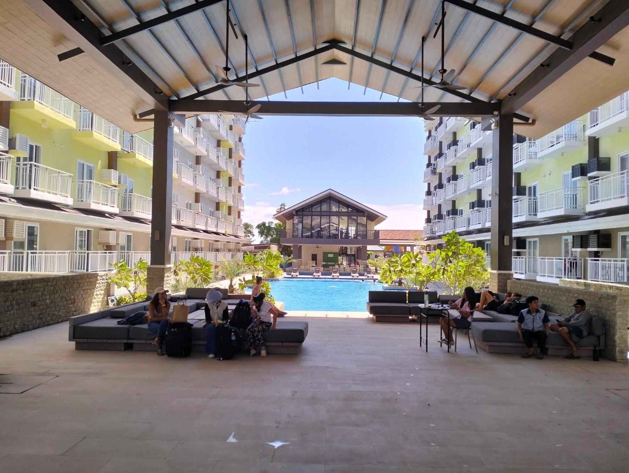 Amani Grand Residences Cebu 3-5 Min To Airport Free Swimming Pool *
