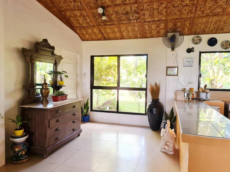 Casa Punta Seaside Resthouse In Cebu Villa