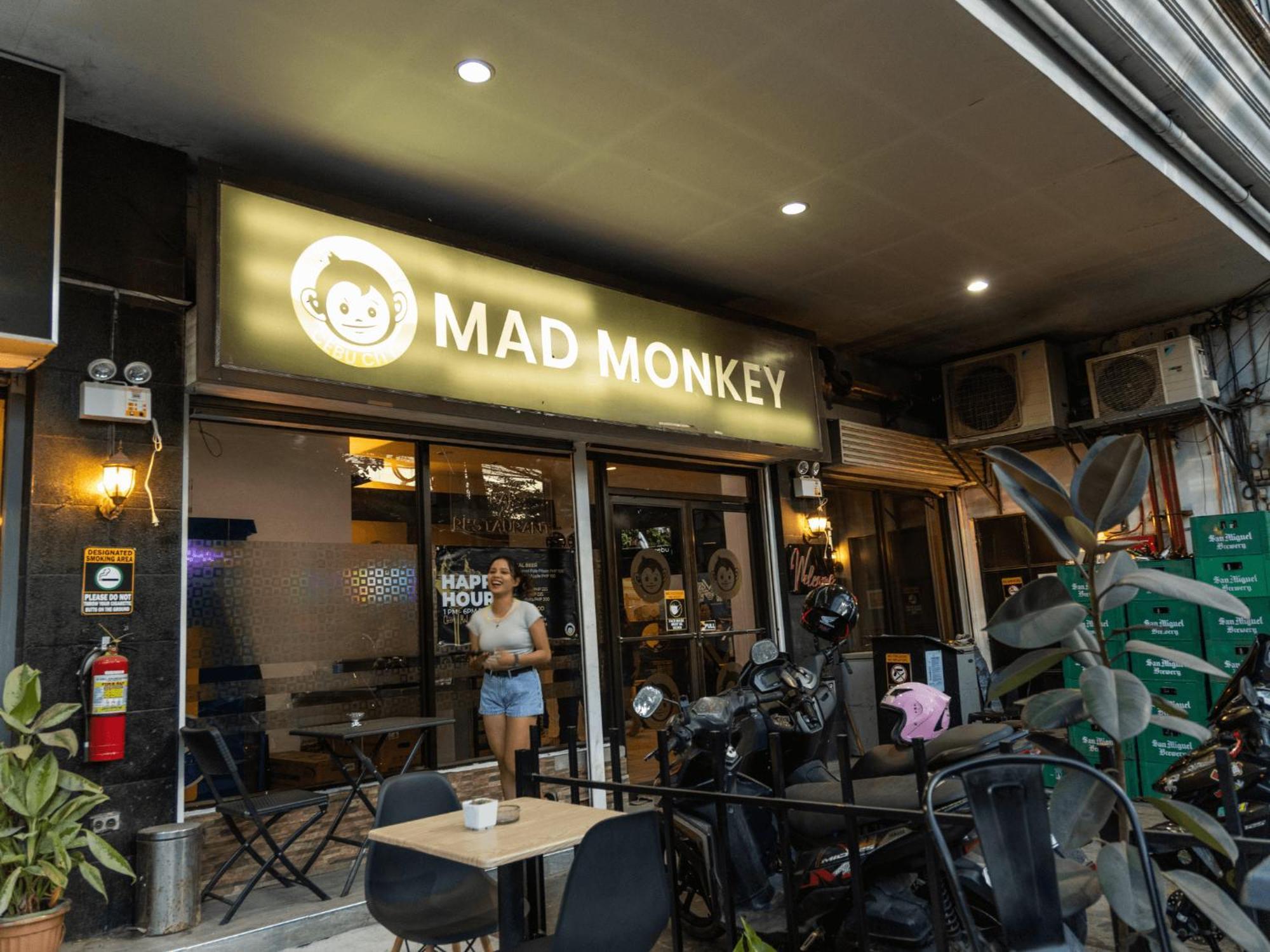 Mad Monkey (adults Only) *