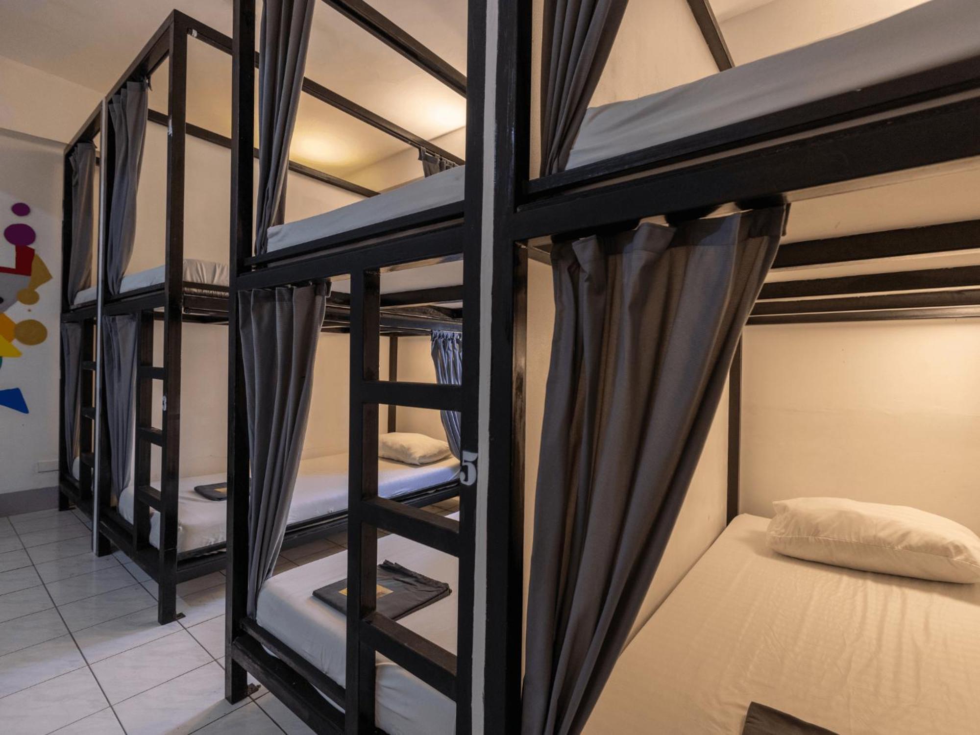 Mad Monkey (adults Only) Cebu