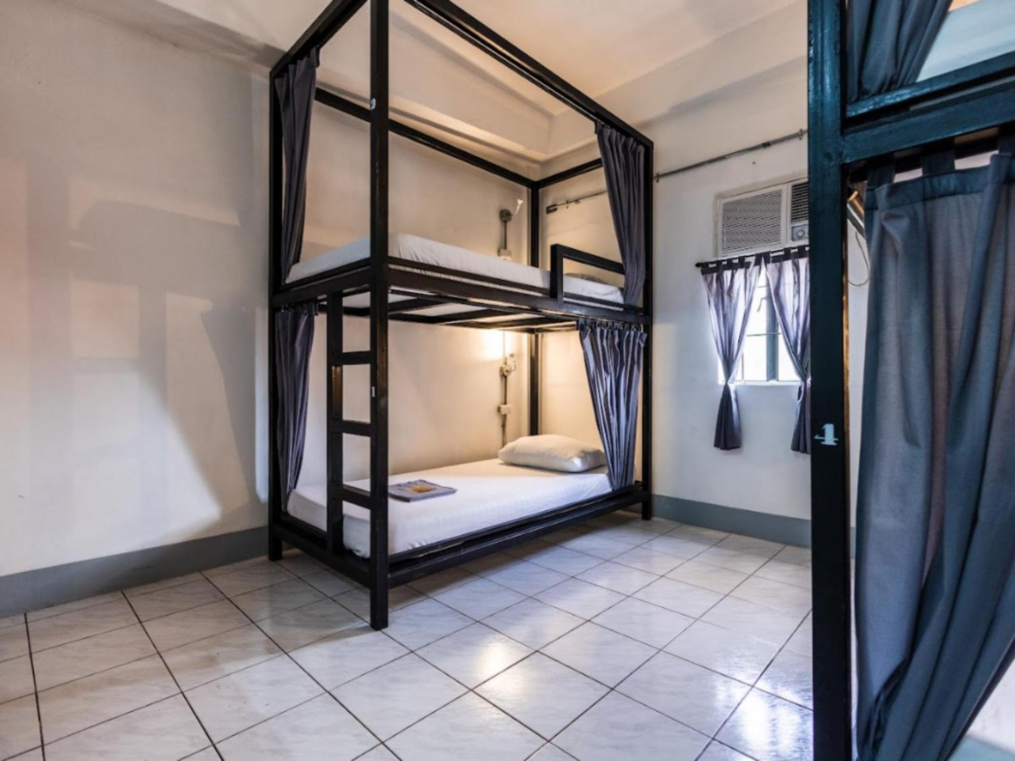 Mad Monkey (adults Only) Hostel *