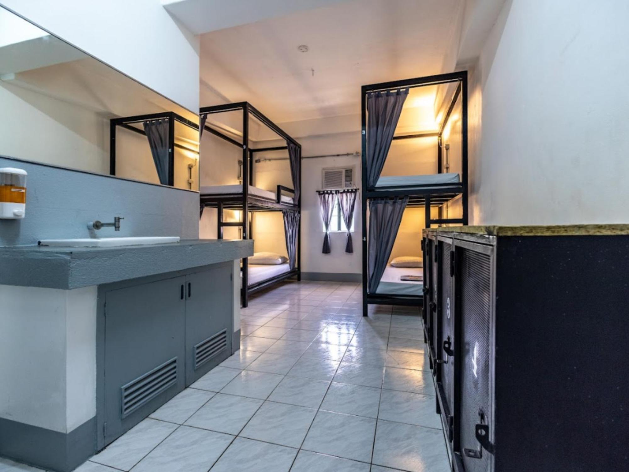 Hostel Mad Monkey (adults Only)
